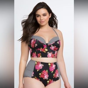Torrid. Size 2 swim top / Size 3 swim bottom. Used